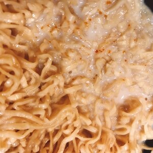 ピリ辛ミルクチキンラーメン